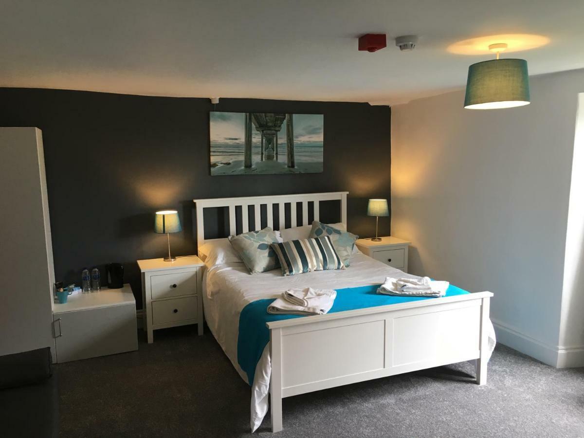 Inn The Greyhound 3*